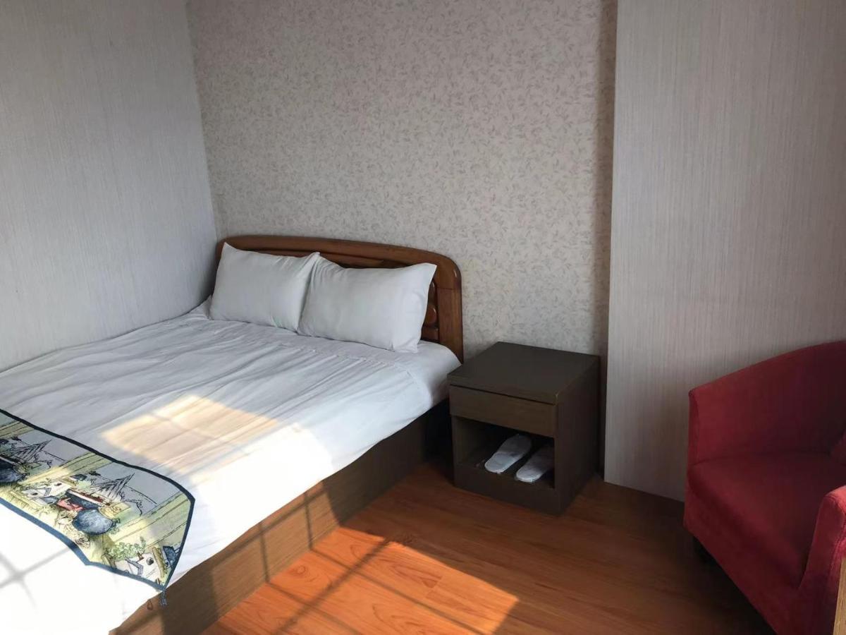 ג'ינהו Red Roof B&B מראה חיצוני תמונה